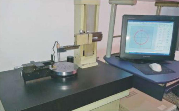 Roundness measuring instrument